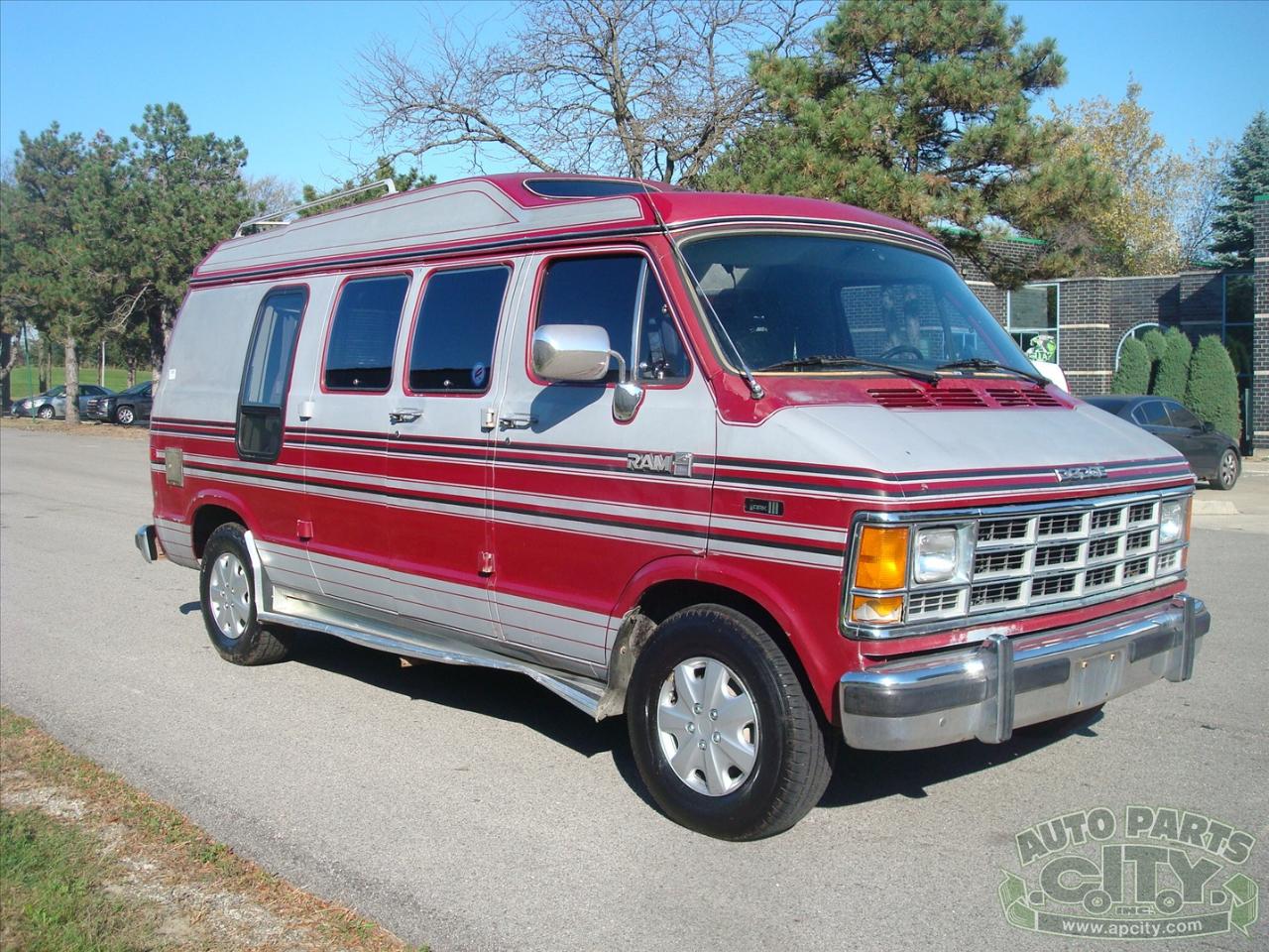 Dodge Ram Van B250 1988