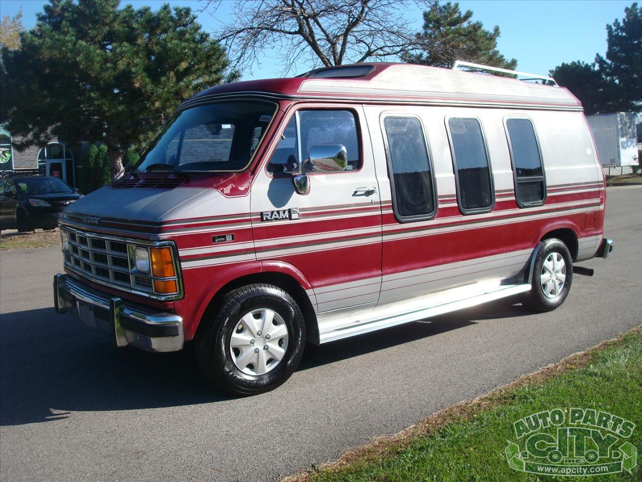 Dodge Ram Van B250 1988