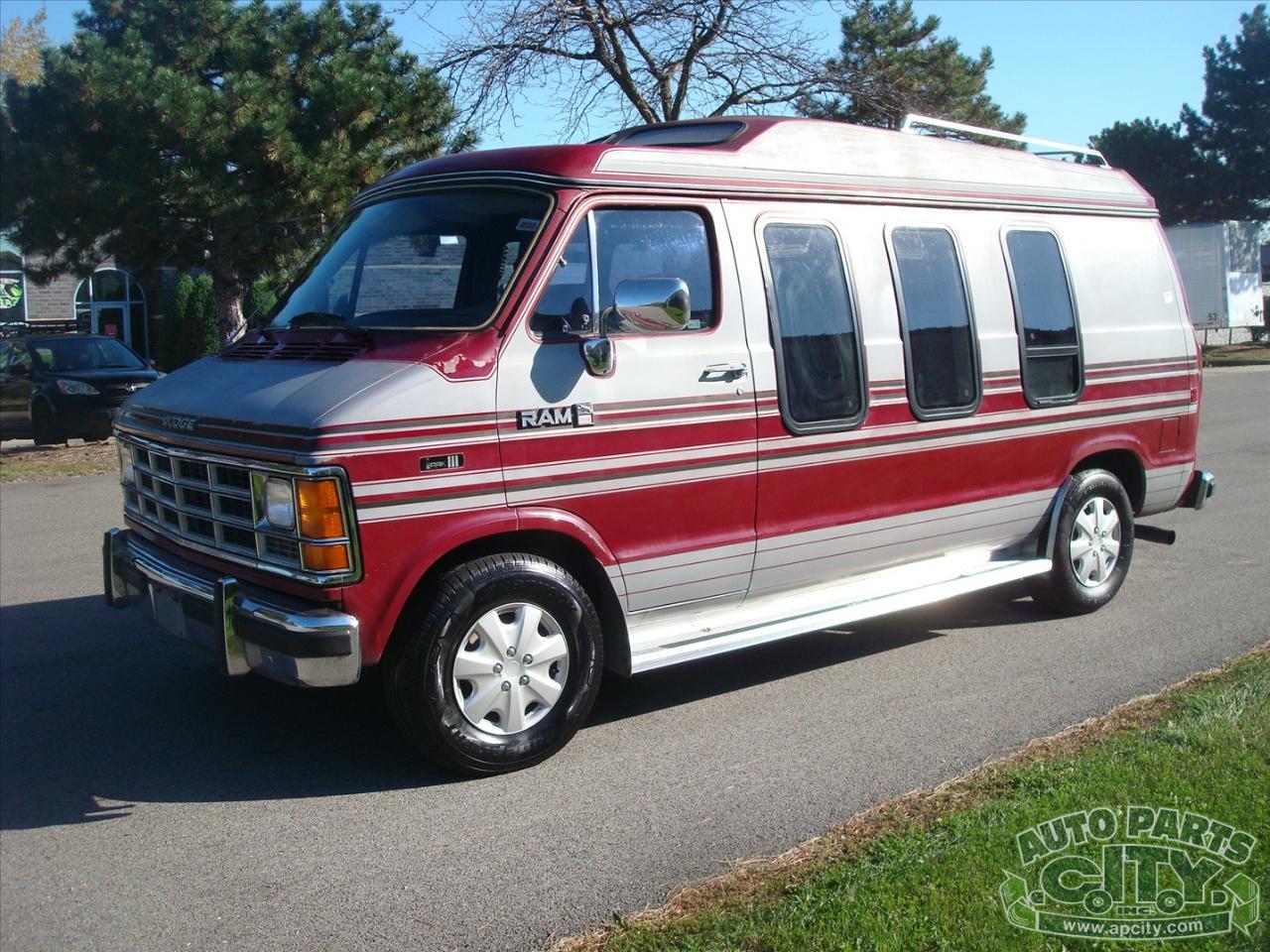 Dodge Ram Van B250 1988