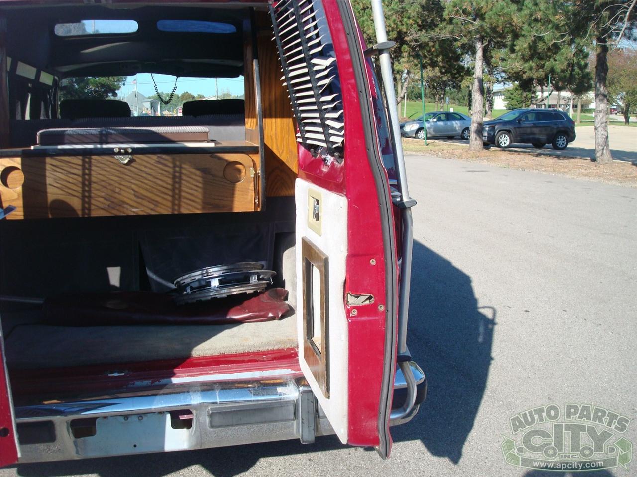 Dodge Ram Van B250 1988