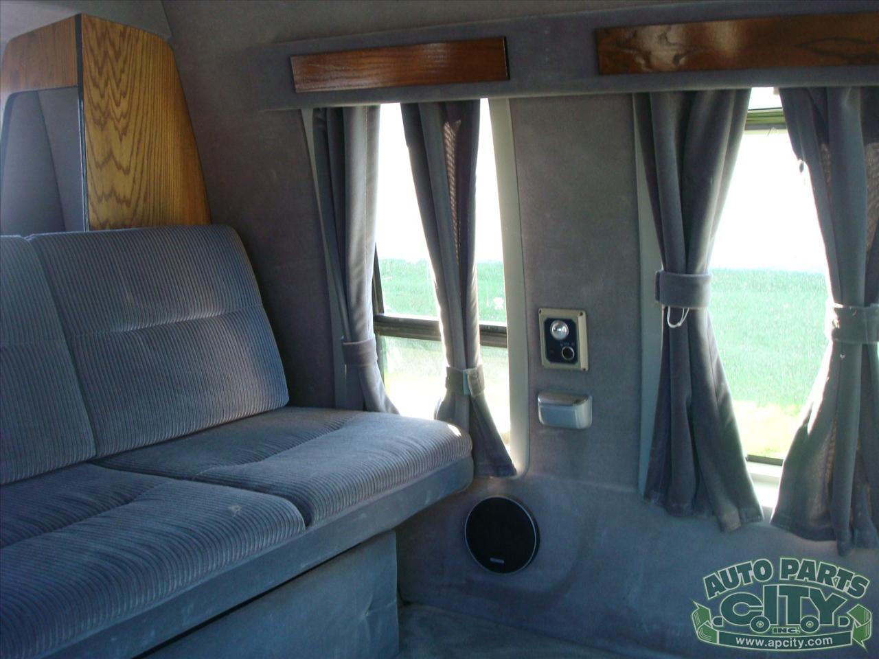 Dodge Ram Van B250 1988