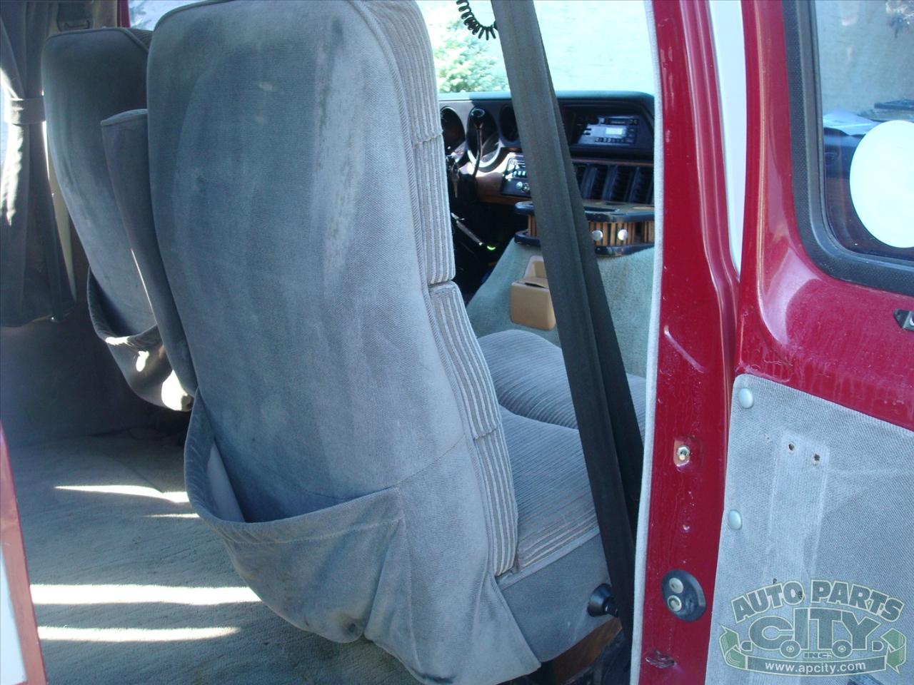 Dodge Ram Van B250 1988
