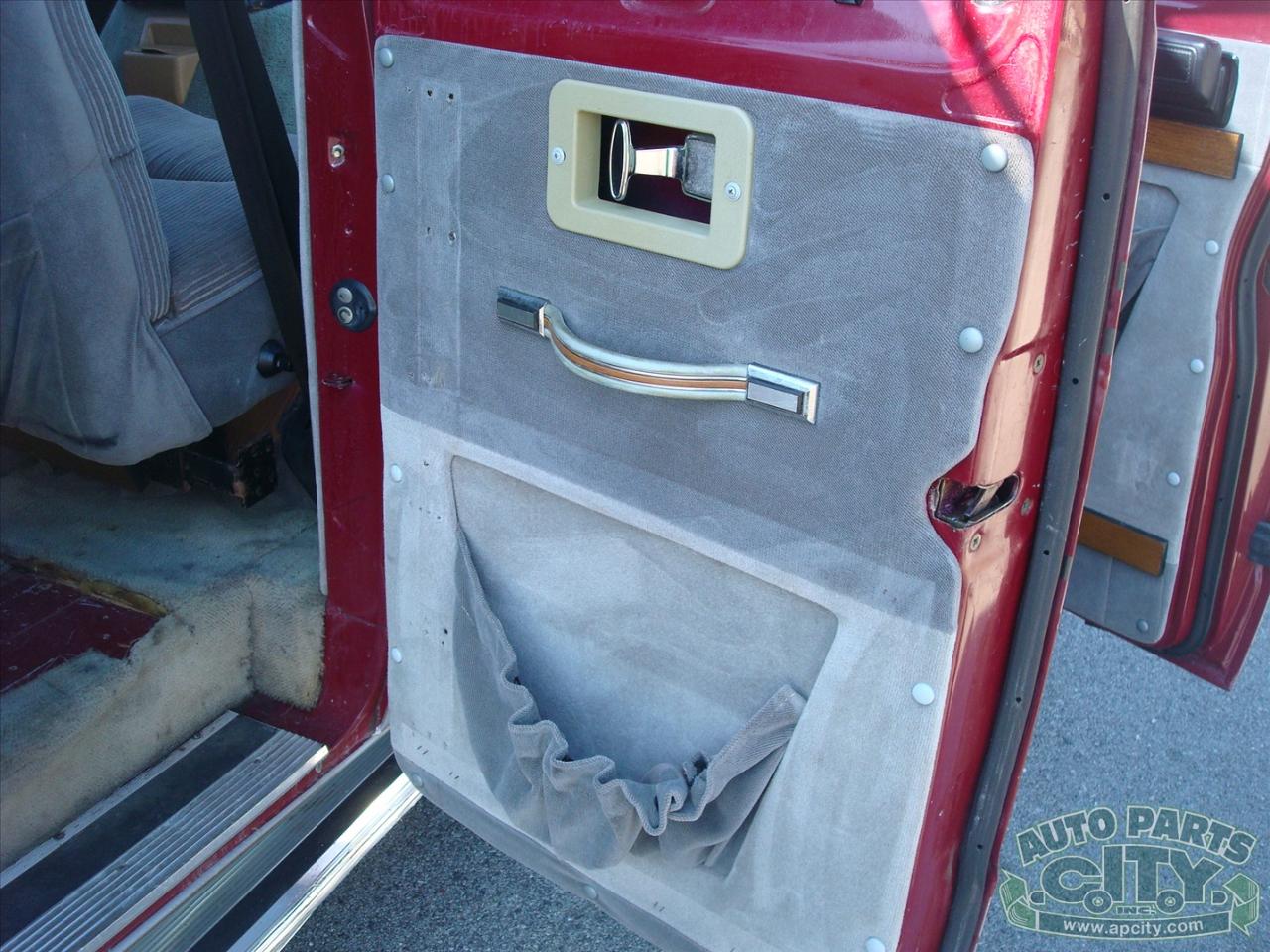 Dodge Ram Van B250 1988