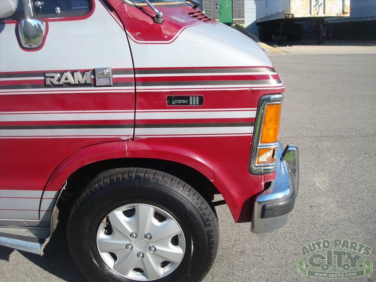 Dodge Ram Van B250 1988
