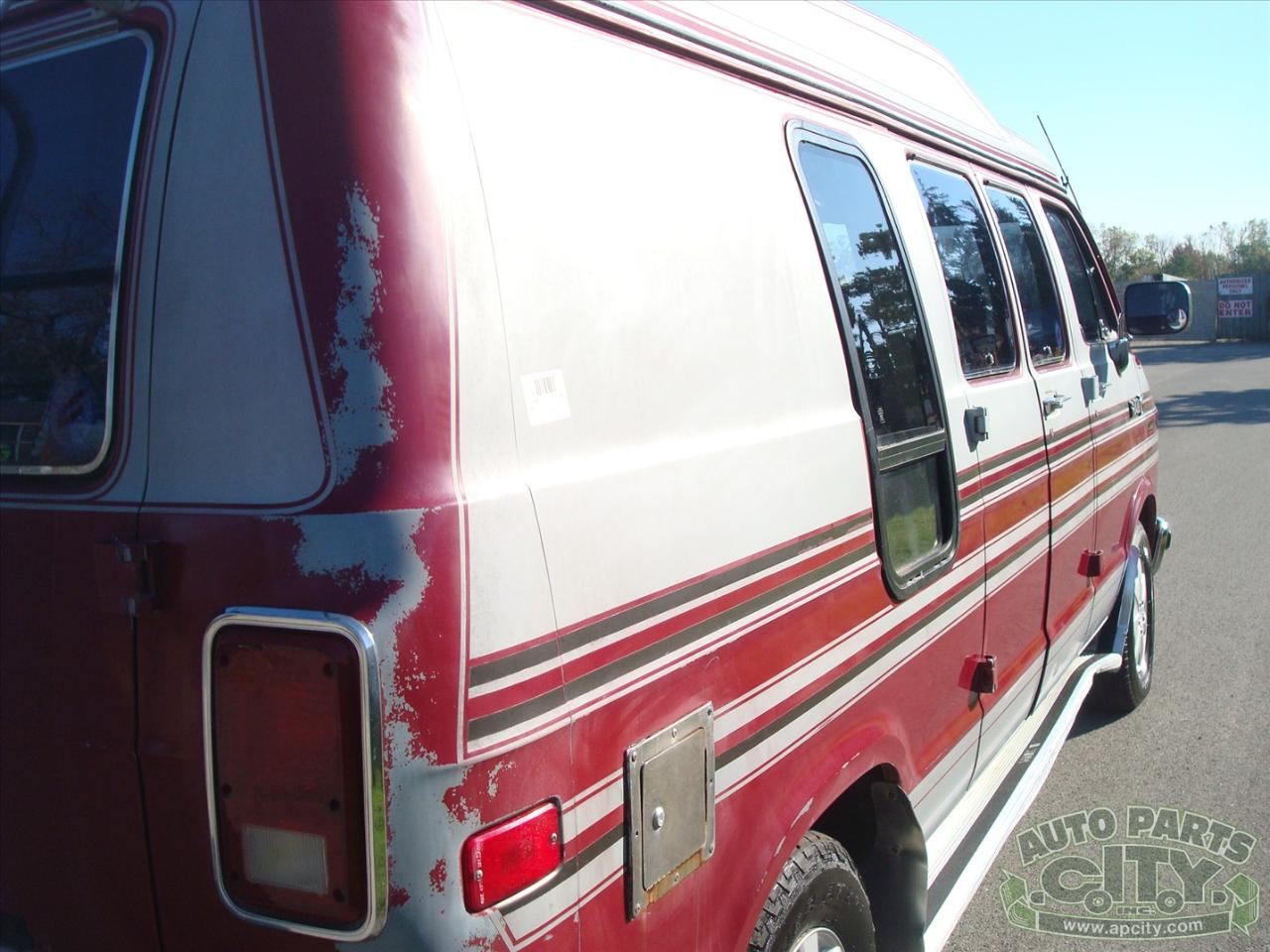 Dodge Ram Van B250 1988