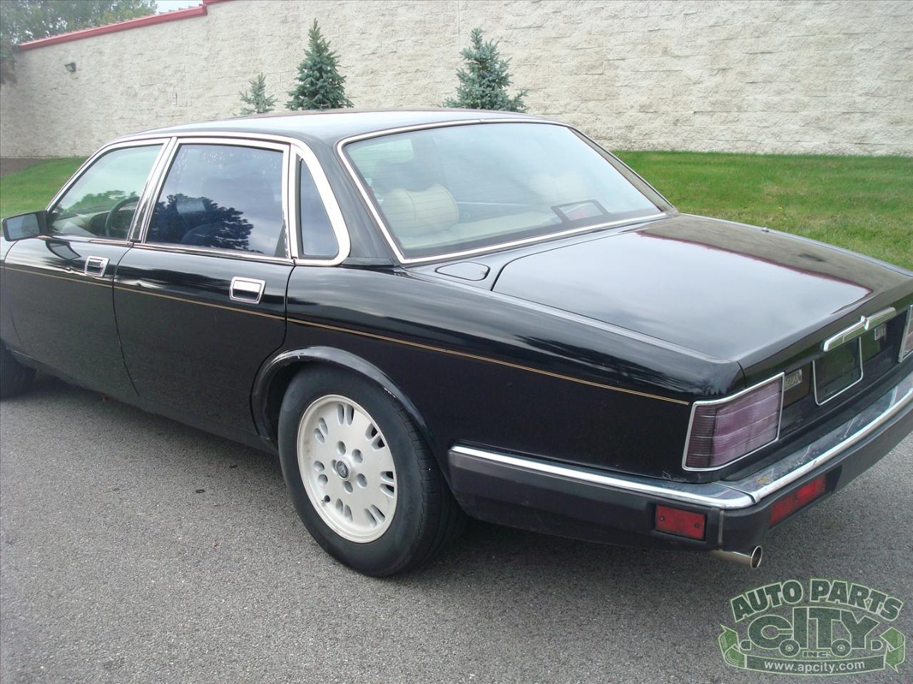 Jaguar XJ Sedan XJ6 1994