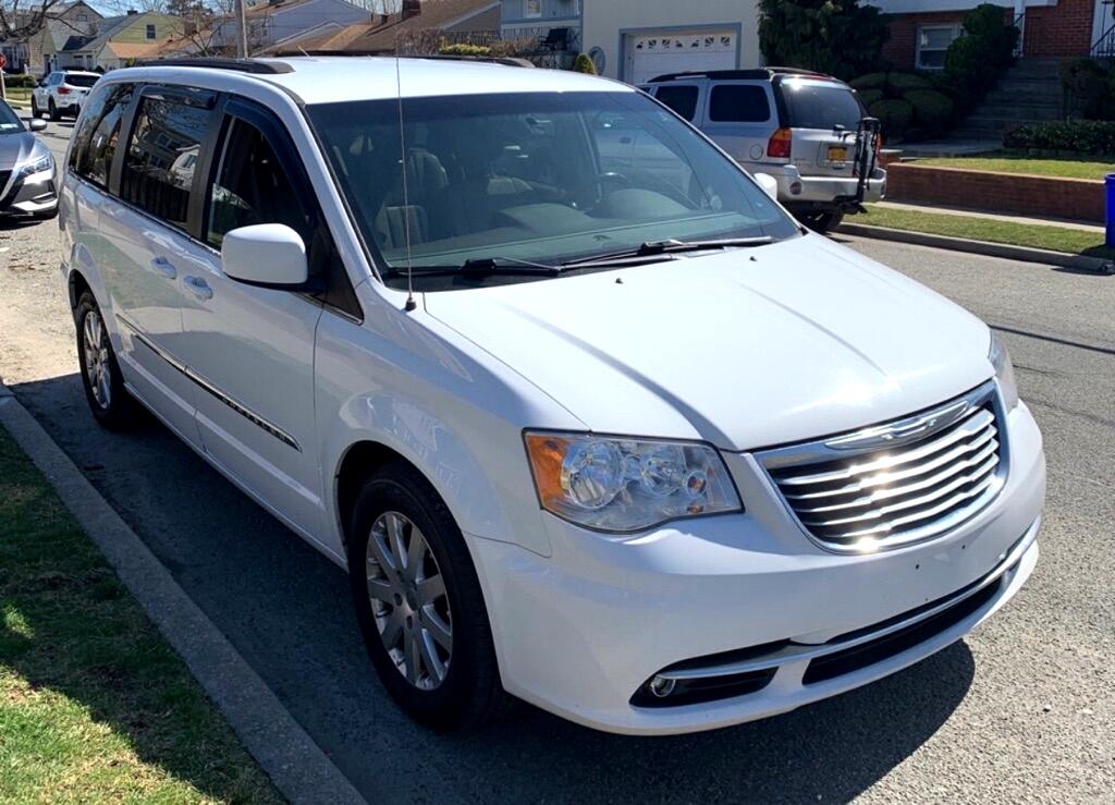 2015 Chrysler Town & Country TOURING