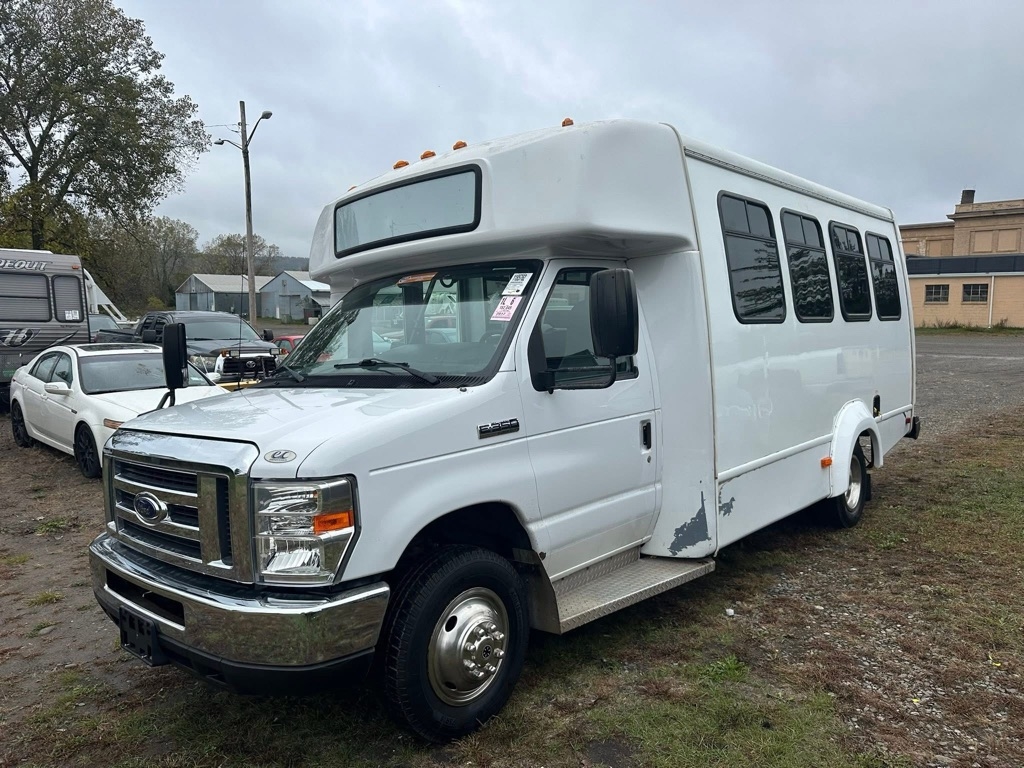 2017 Ford Econoline E350