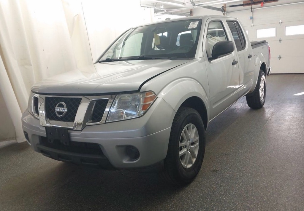 2014 Nissan Frontier SL Crew Cab 2WD
