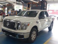 2017 Nissan Titan 