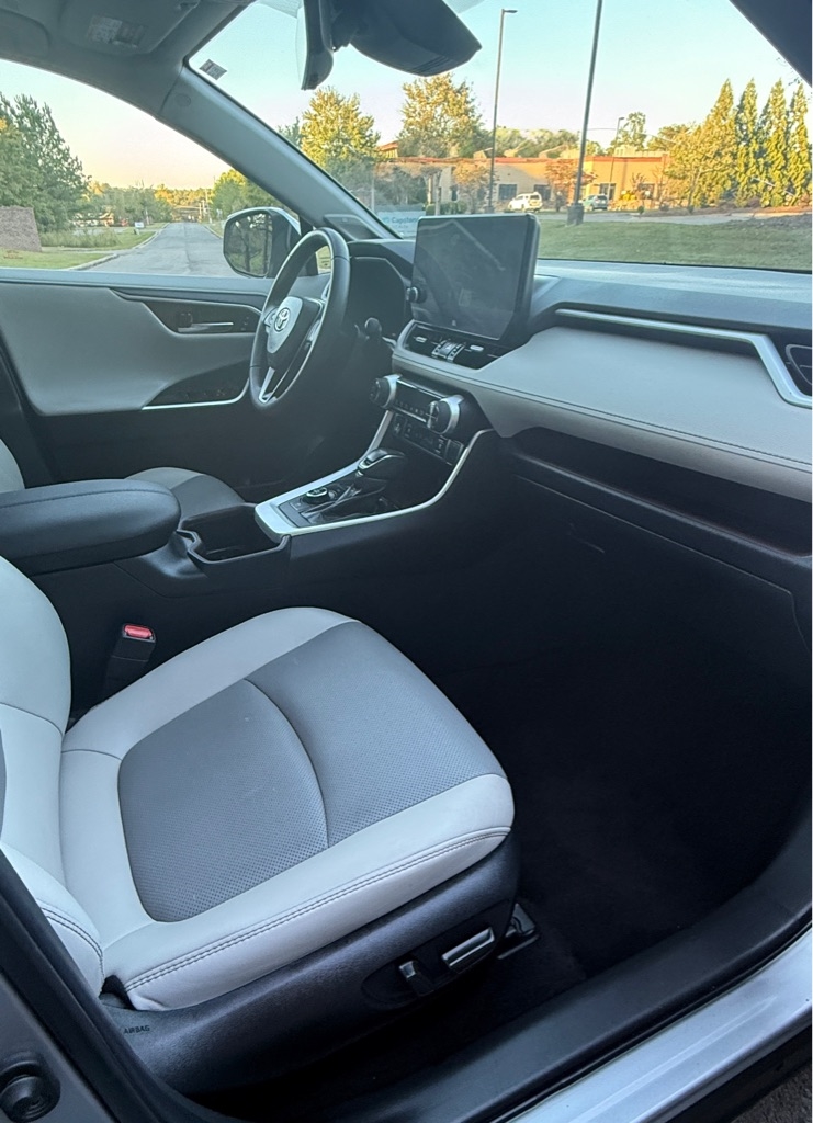 Toyota RAV4 Hybrid Limited 2023