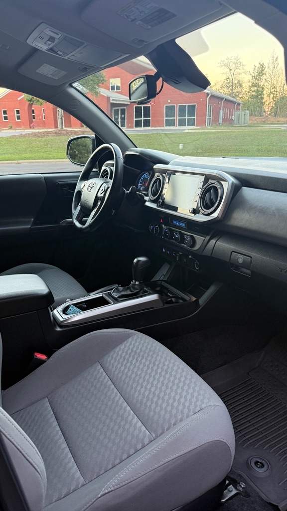 Toyota Tacoma SR5 Double Cab 4WD V6 2023 Toyota Tacoma SR5 Double Cab 4WD V6 2023