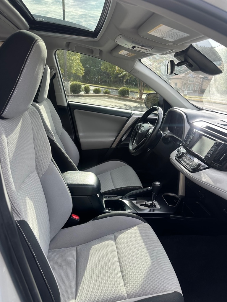 Toyota RAV4 XLE FWD 2018