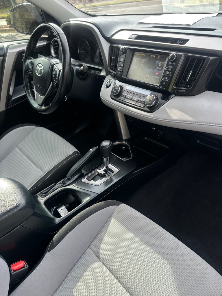 Toyota RAV4 XLE FWD 2018