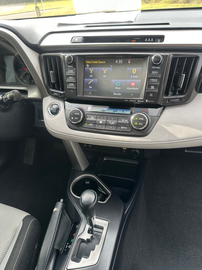 Toyota RAV4 XLE FWD 2018