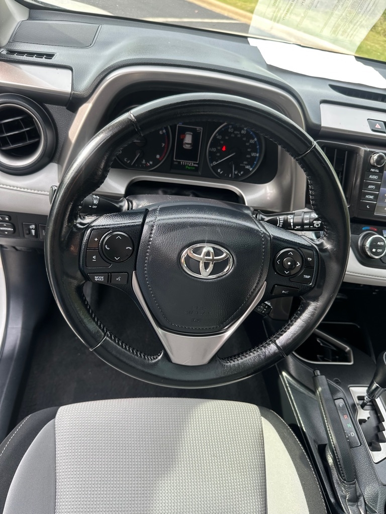Toyota RAV4 XLE FWD 2018