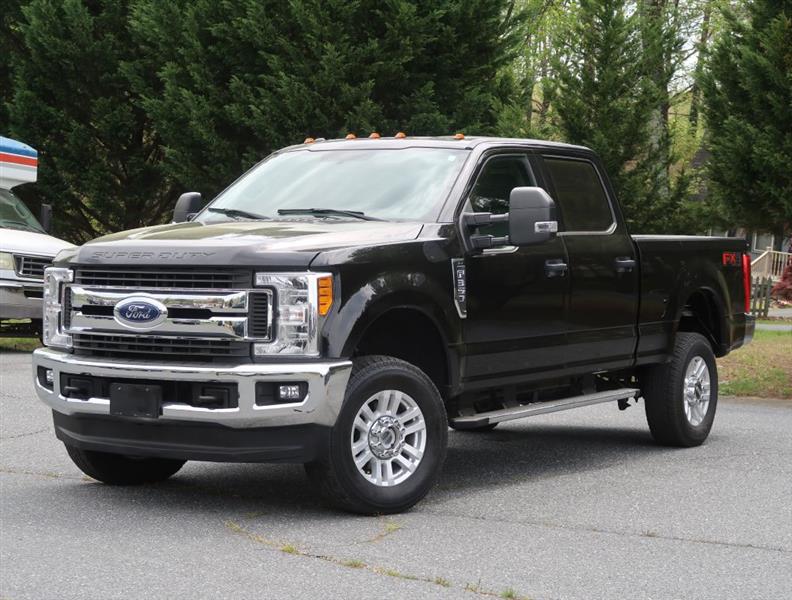 Ford F-350 SD XLT Crew Cab Long Bed 4WD 2017