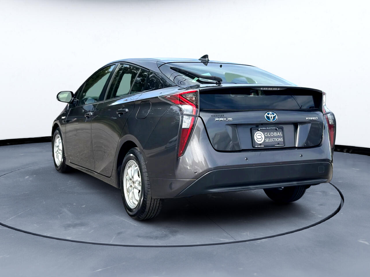 Toyota Prius Two 2018 Toyota Prius Two 2018