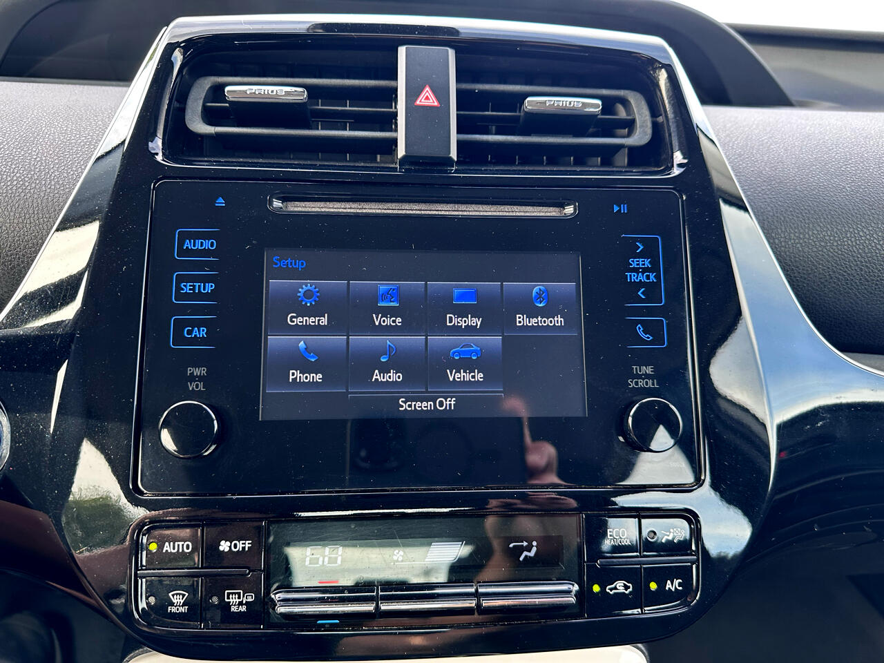 Toyota Prius Two 2018 Toyota Prius Two 2018