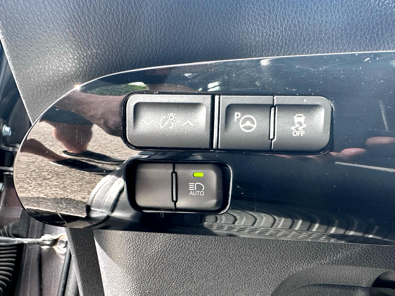 Toyota Prius Two 2018 Toyota Prius Two 2018