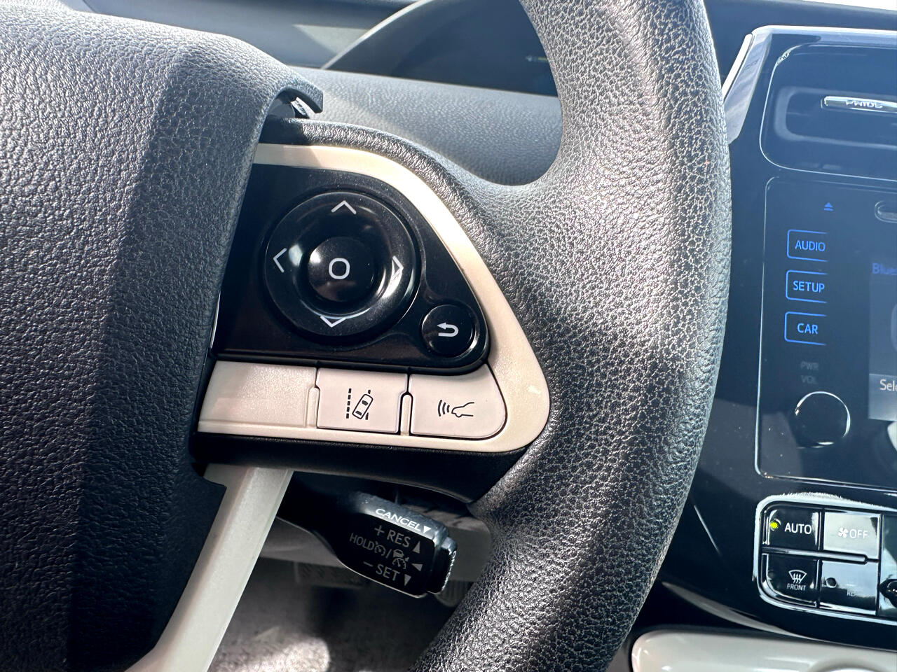 Toyota Prius Two 2018 Toyota Prius Two 2018