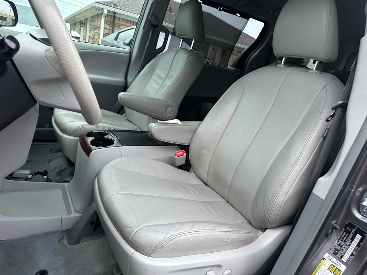 Toyota Sienna XLE FWD 8-Passenger V6 2014