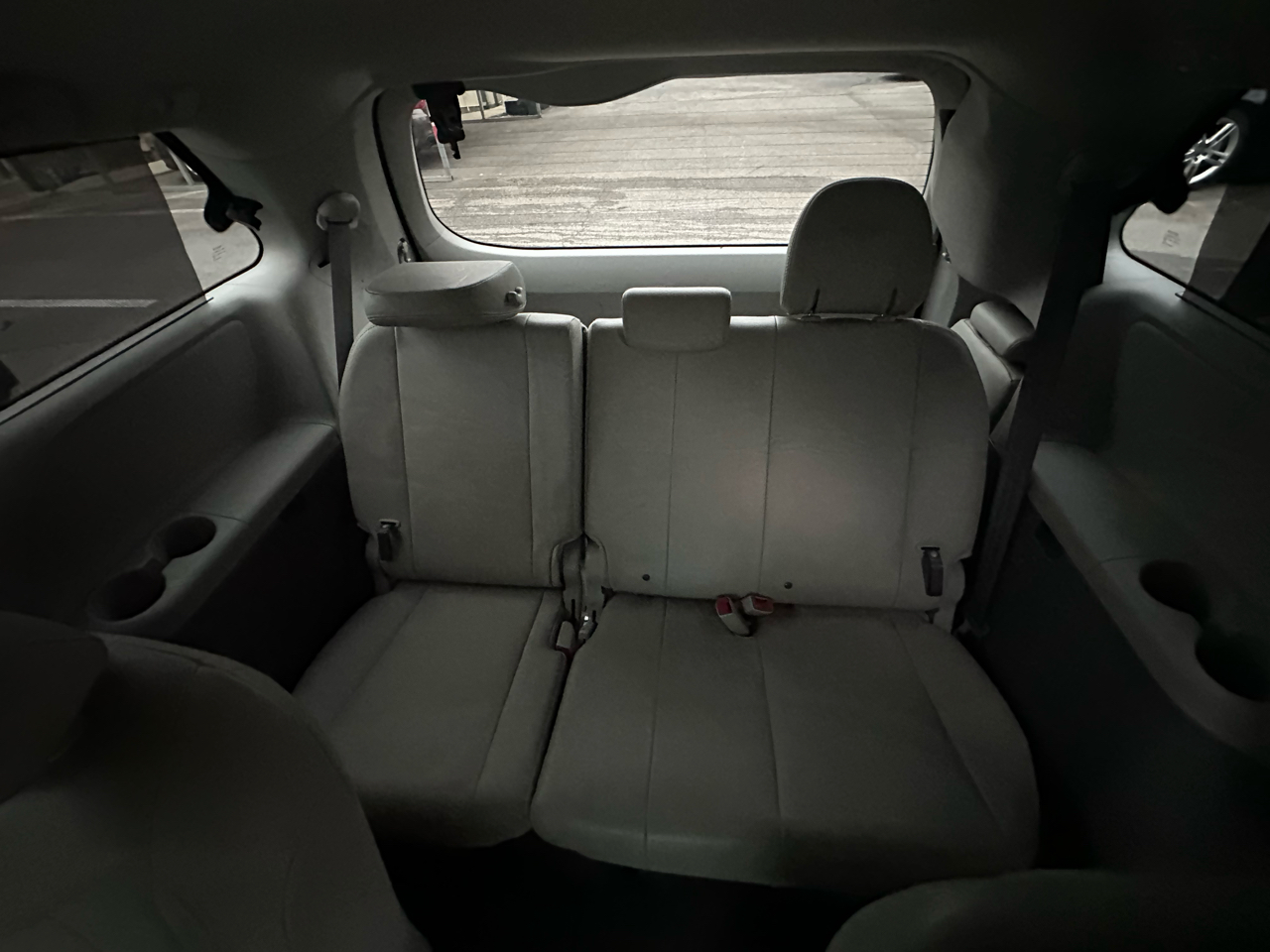 Toyota Sienna XLE FWD 8-Passenger V6 2014