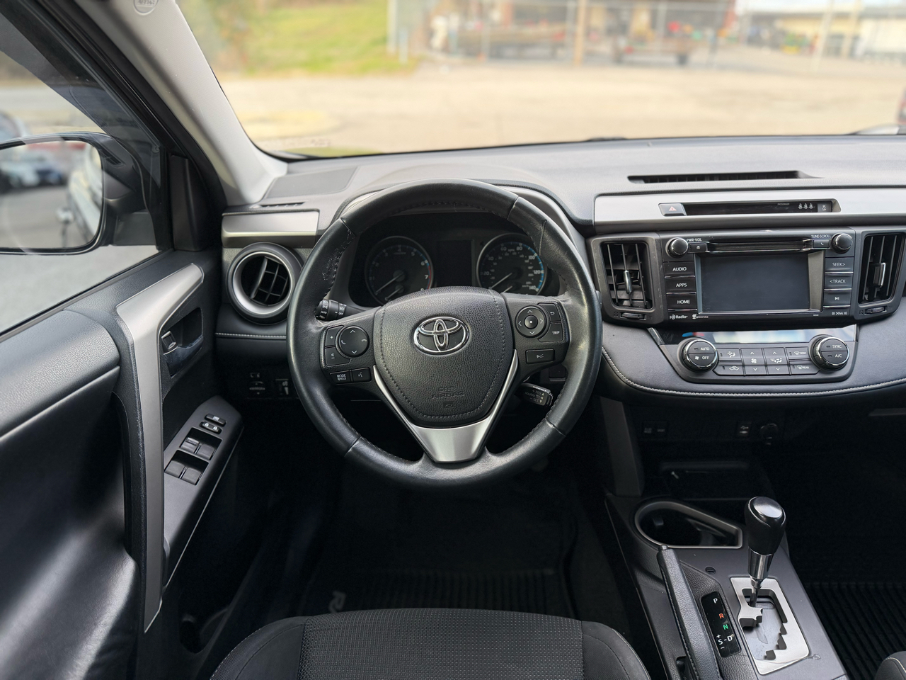 Toyota RAV4 XLE AWD 2017