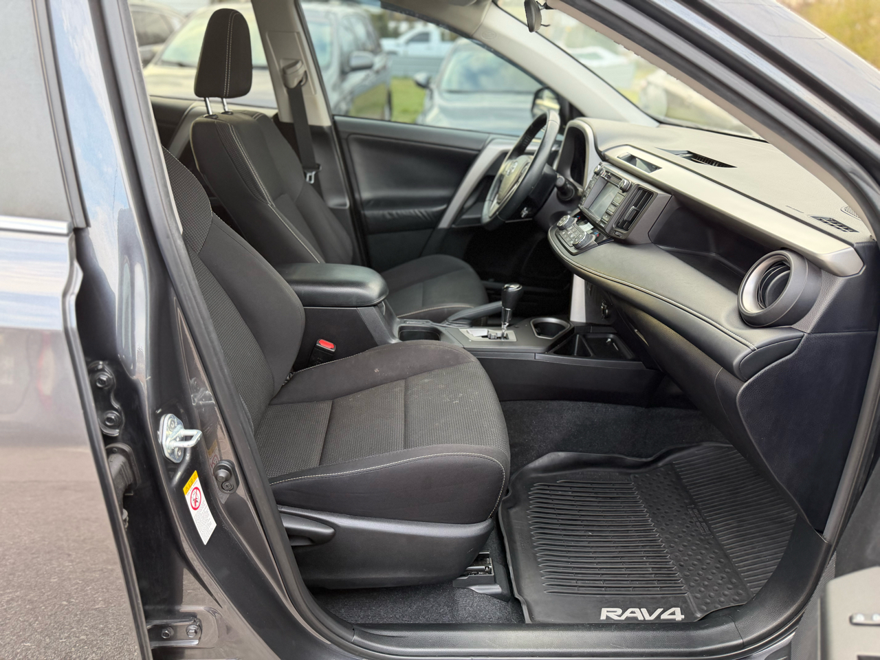 Toyota RAV4 XLE AWD 2017