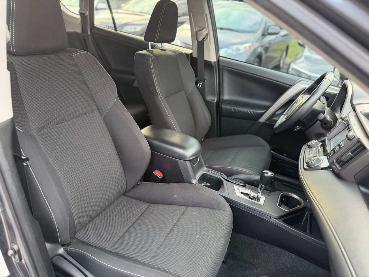 Toyota RAV4 XLE AWD 2017