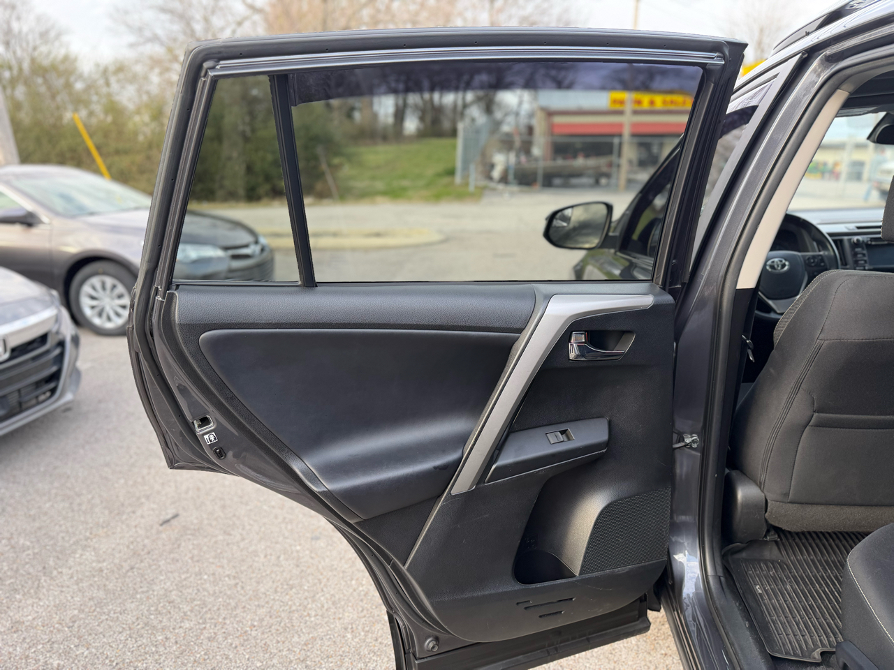 Toyota RAV4 XLE AWD 2017