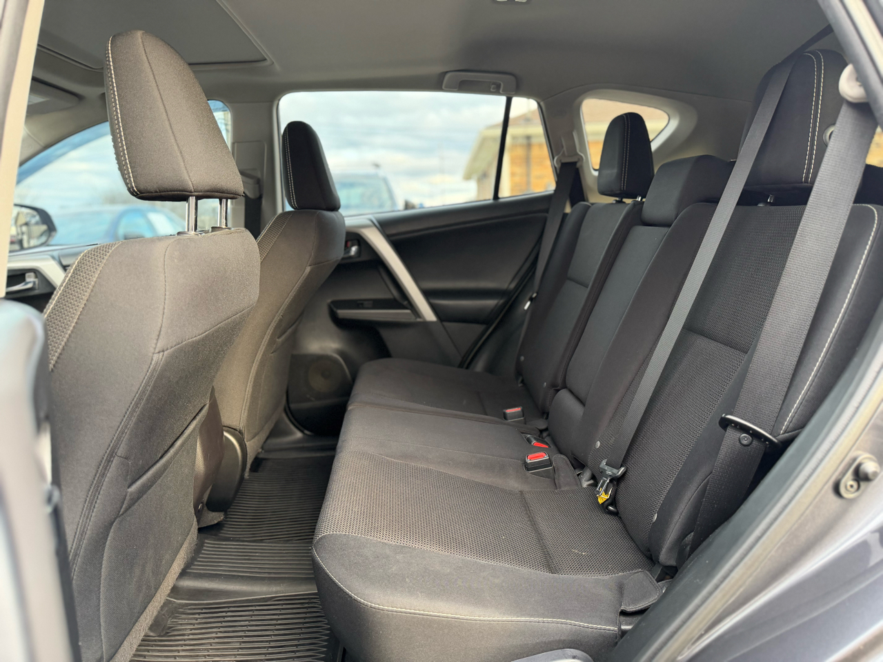 Toyota RAV4 XLE AWD 2017