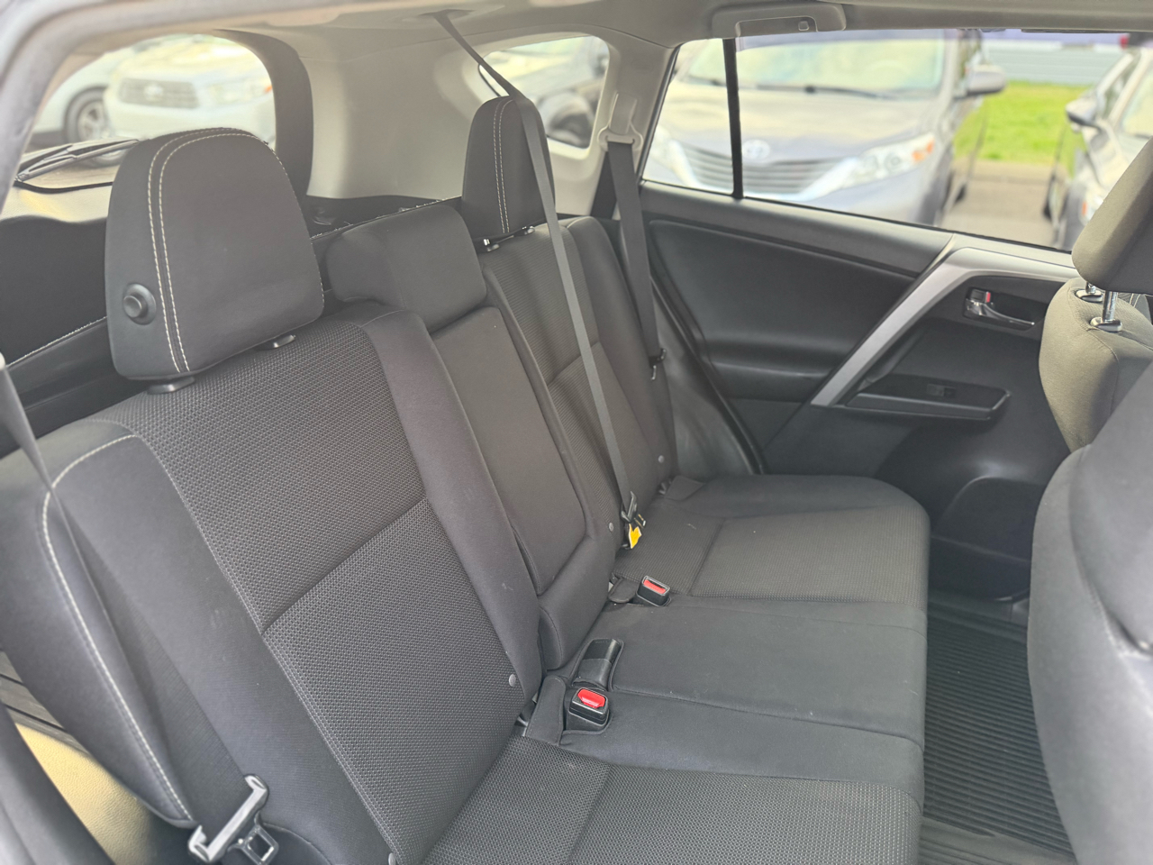 Toyota RAV4 XLE AWD 2017