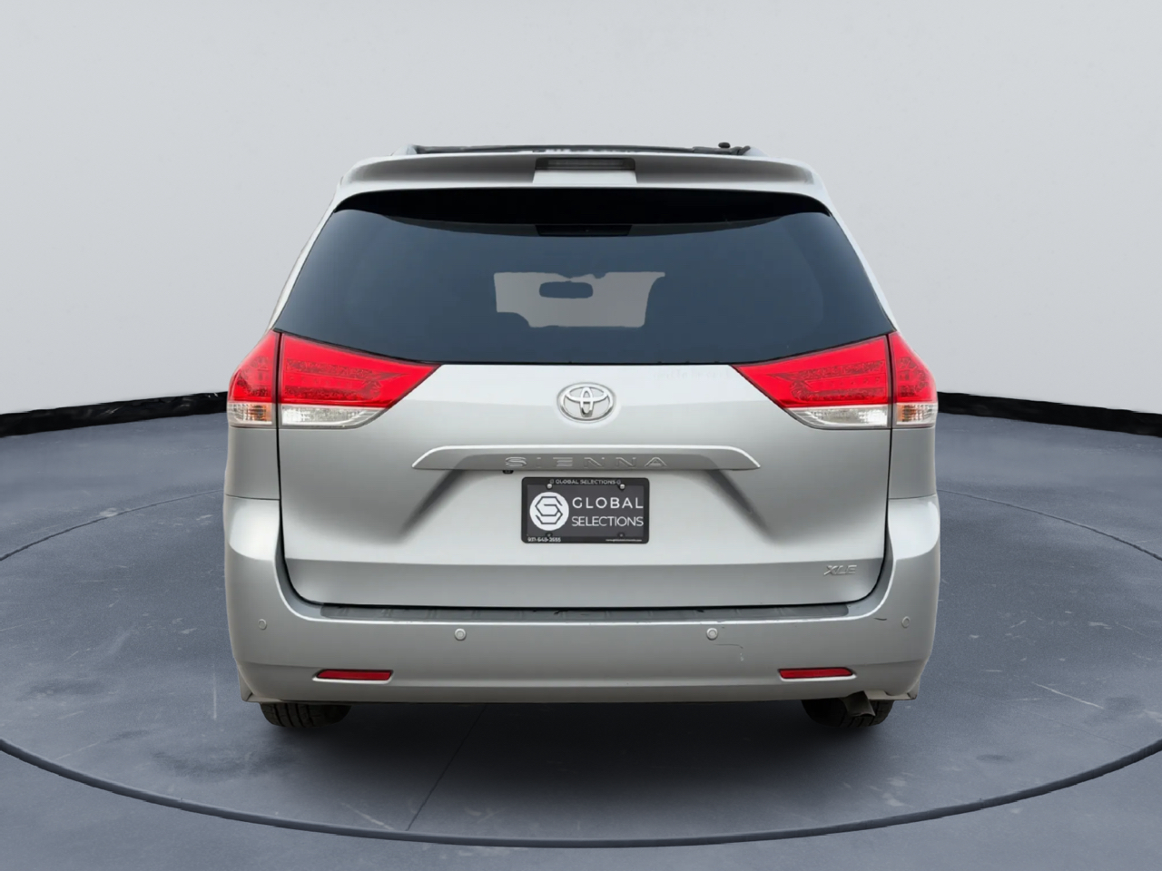 Toyota Sienna XLE FWD 8-Passenger V6 2014