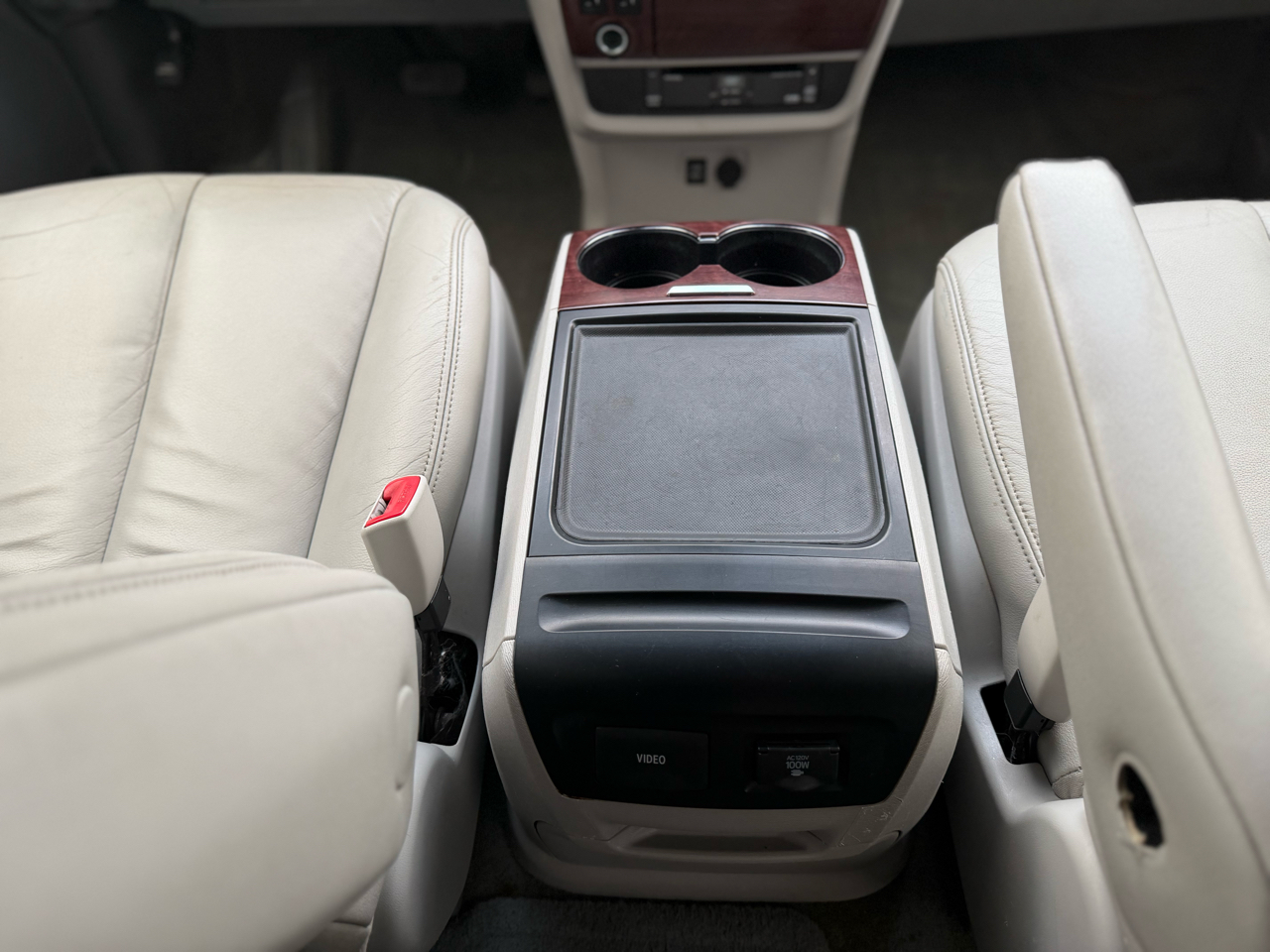 Toyota Sienna XLE FWD 8-Passenger V6 2014