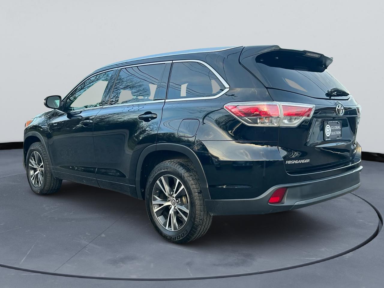 Toyota Highlander XLE FWD V6 2016