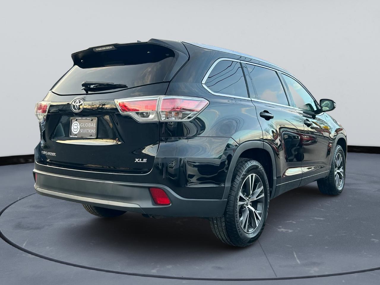 Toyota Highlander XLE FWD V6 2016