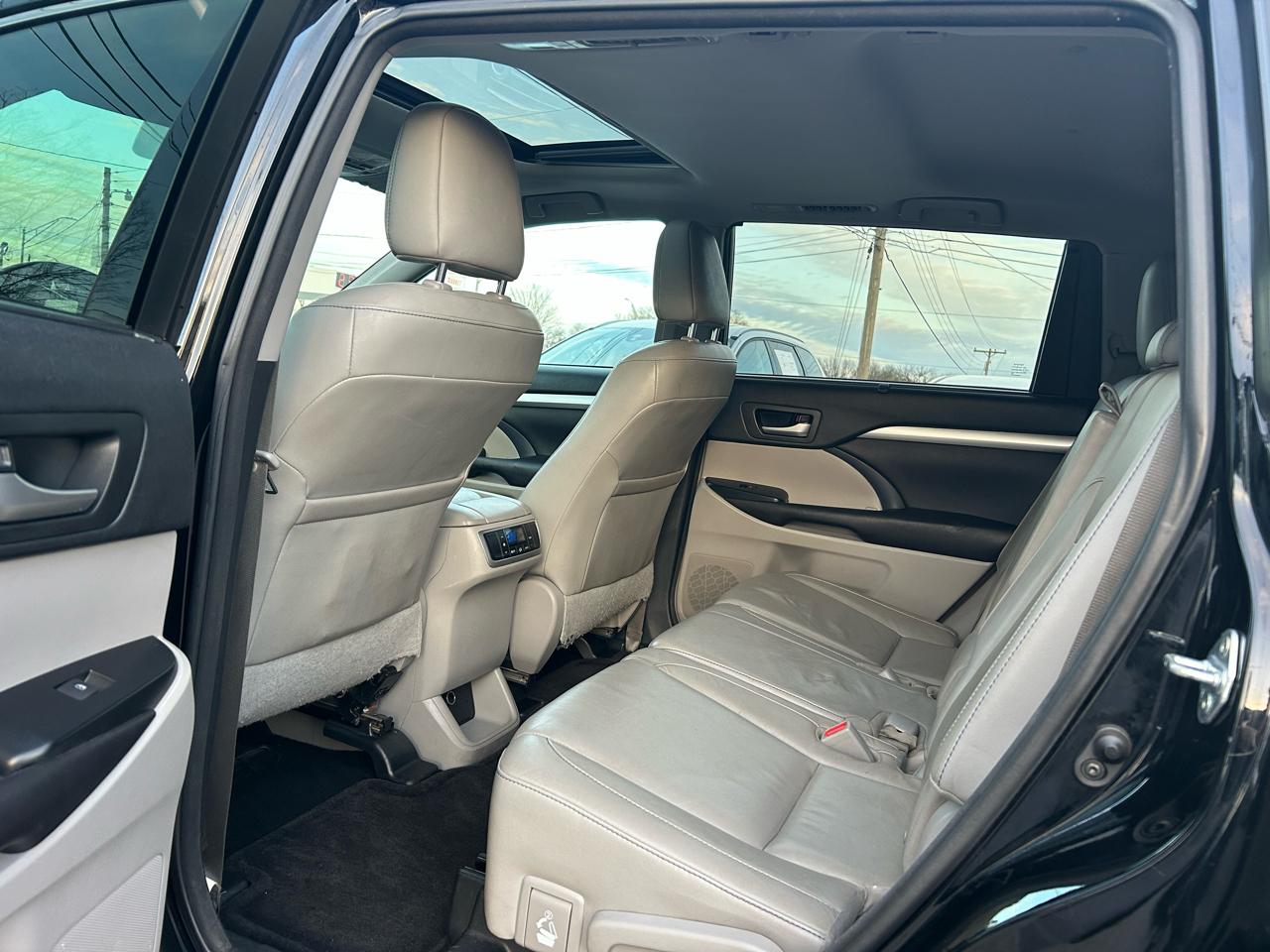 Toyota Highlander XLE FWD V6 2016