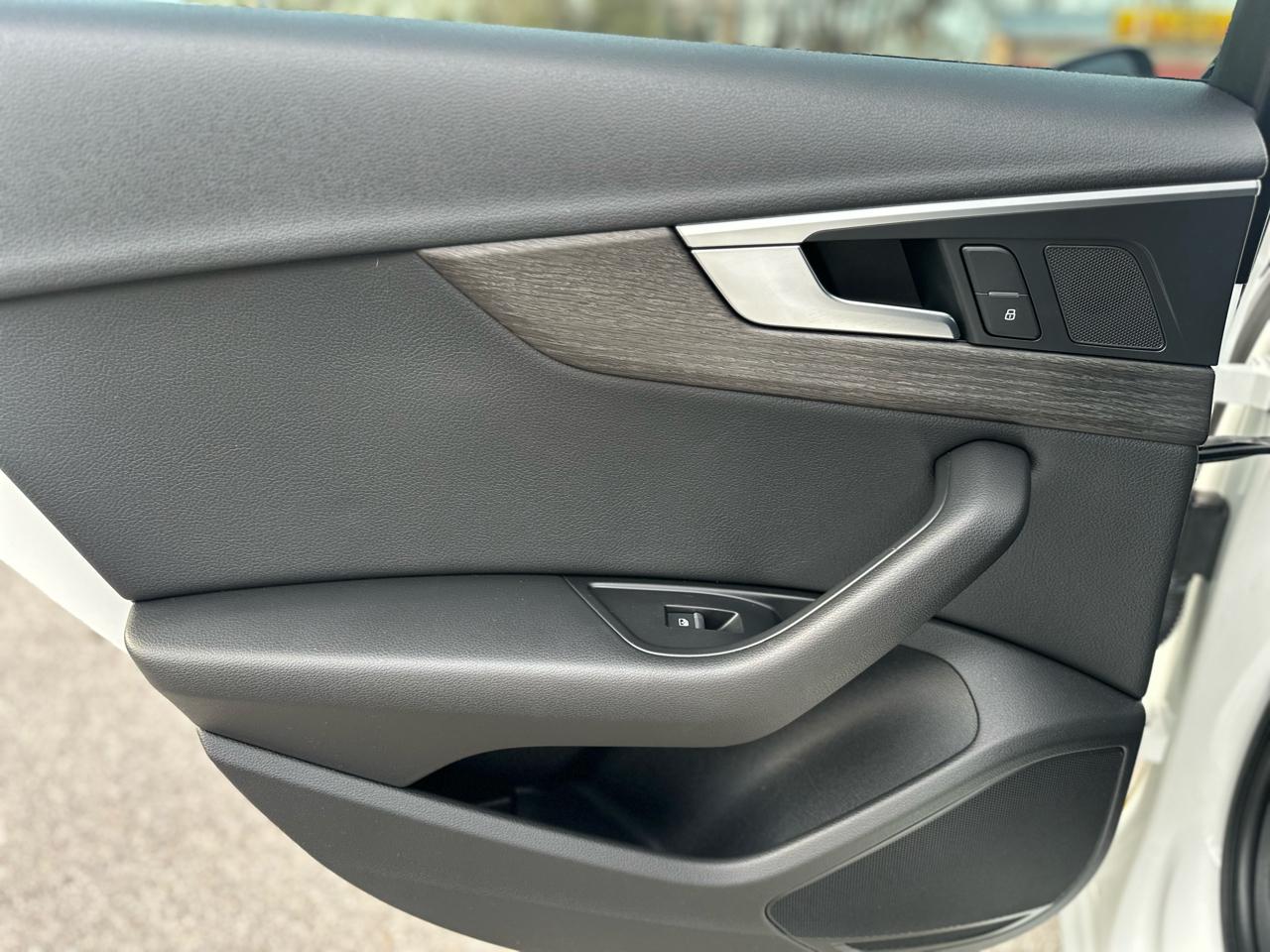 Audi A4 2.0T Premium Sedan 2017