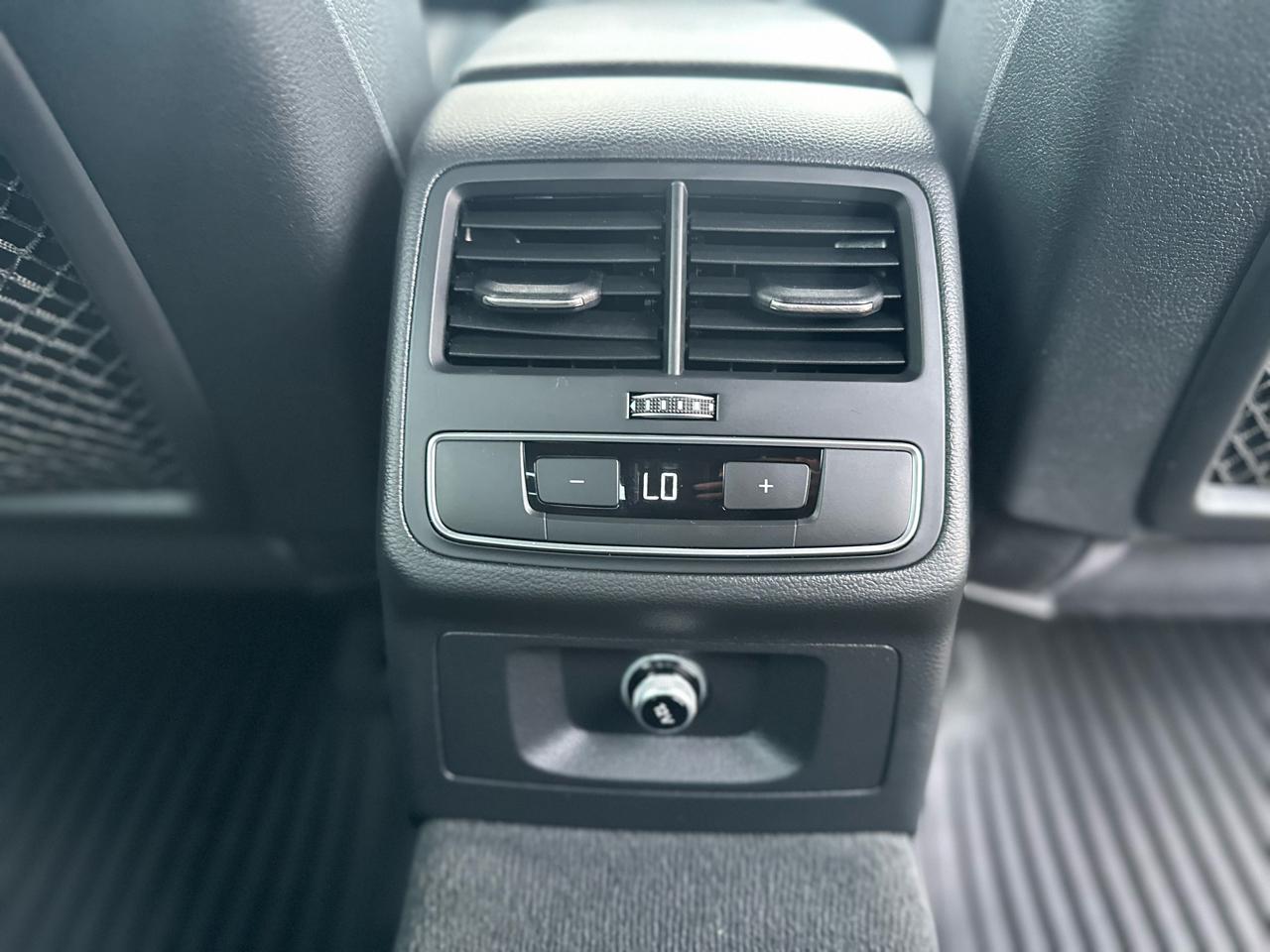 Audi A4 2.0T Premium Sedan 2017