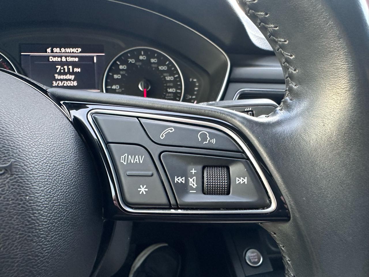 Audi A4 2.0T Premium Sedan 2017