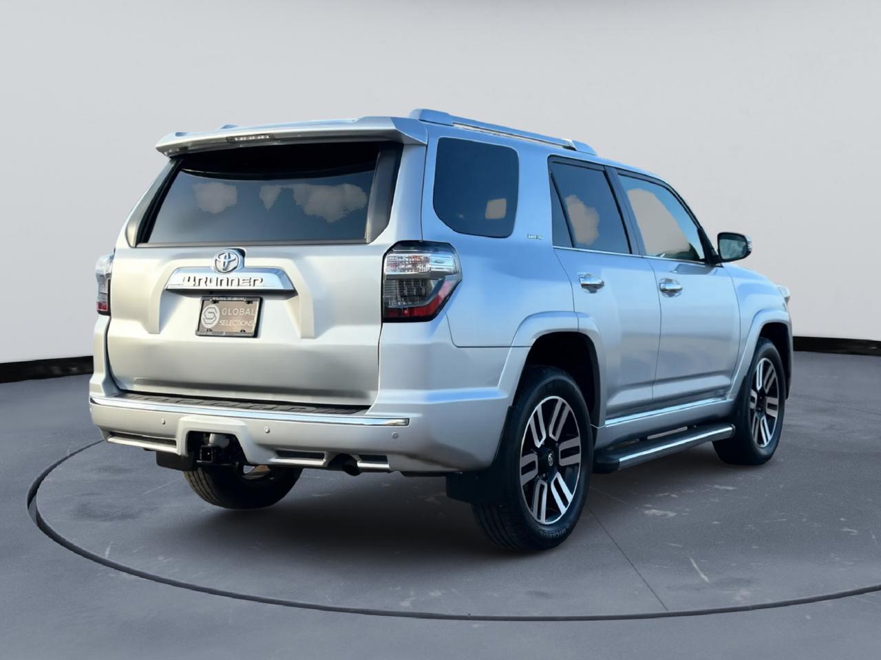Toyota 4Runner SR5 4WD 2015