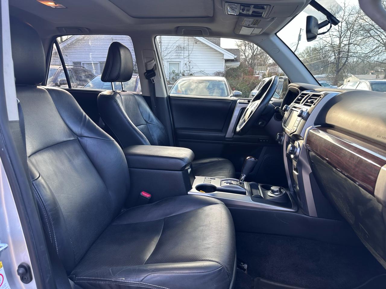 Toyota 4Runner SR5 4WD 2015