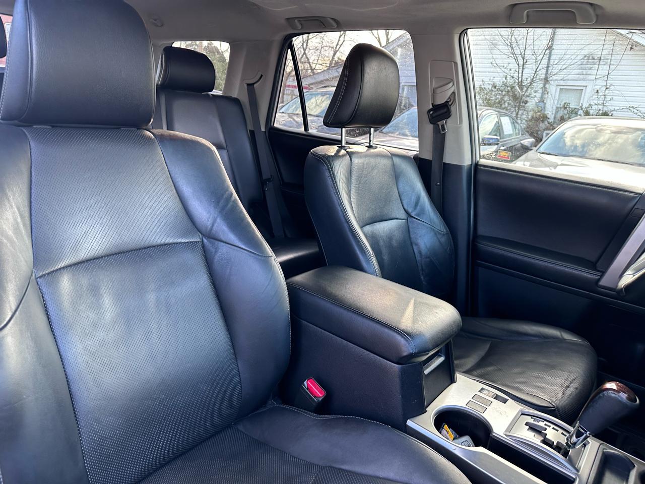 Toyota 4Runner SR5 4WD 2015