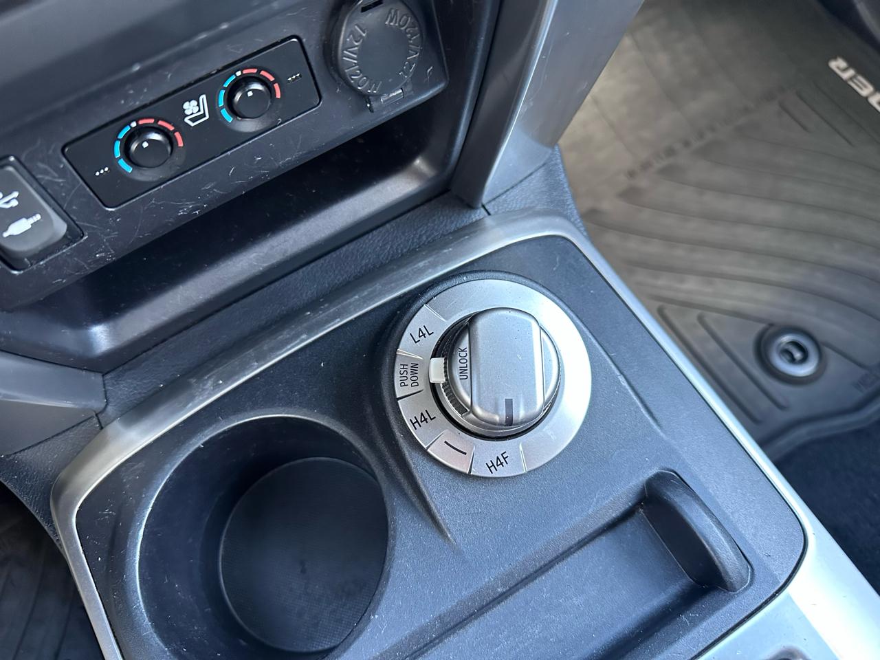 Toyota 4Runner SR5 4WD 2015