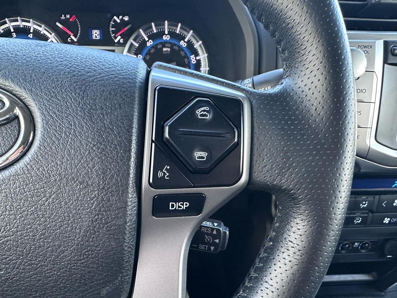 Toyota 4Runner SR5 4WD 2015