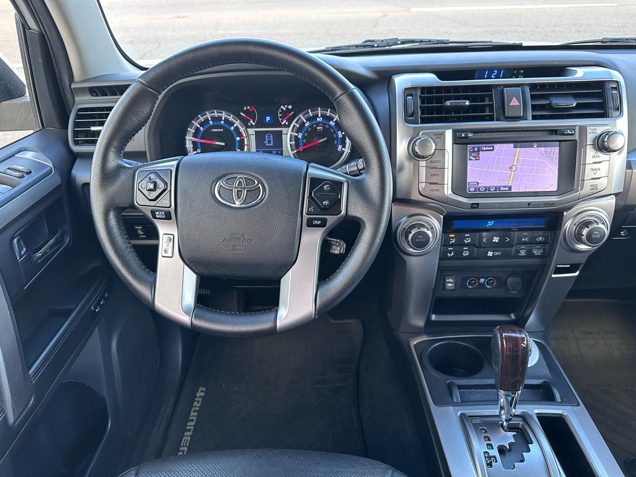 Toyota 4Runner SR5 4WD 2015
