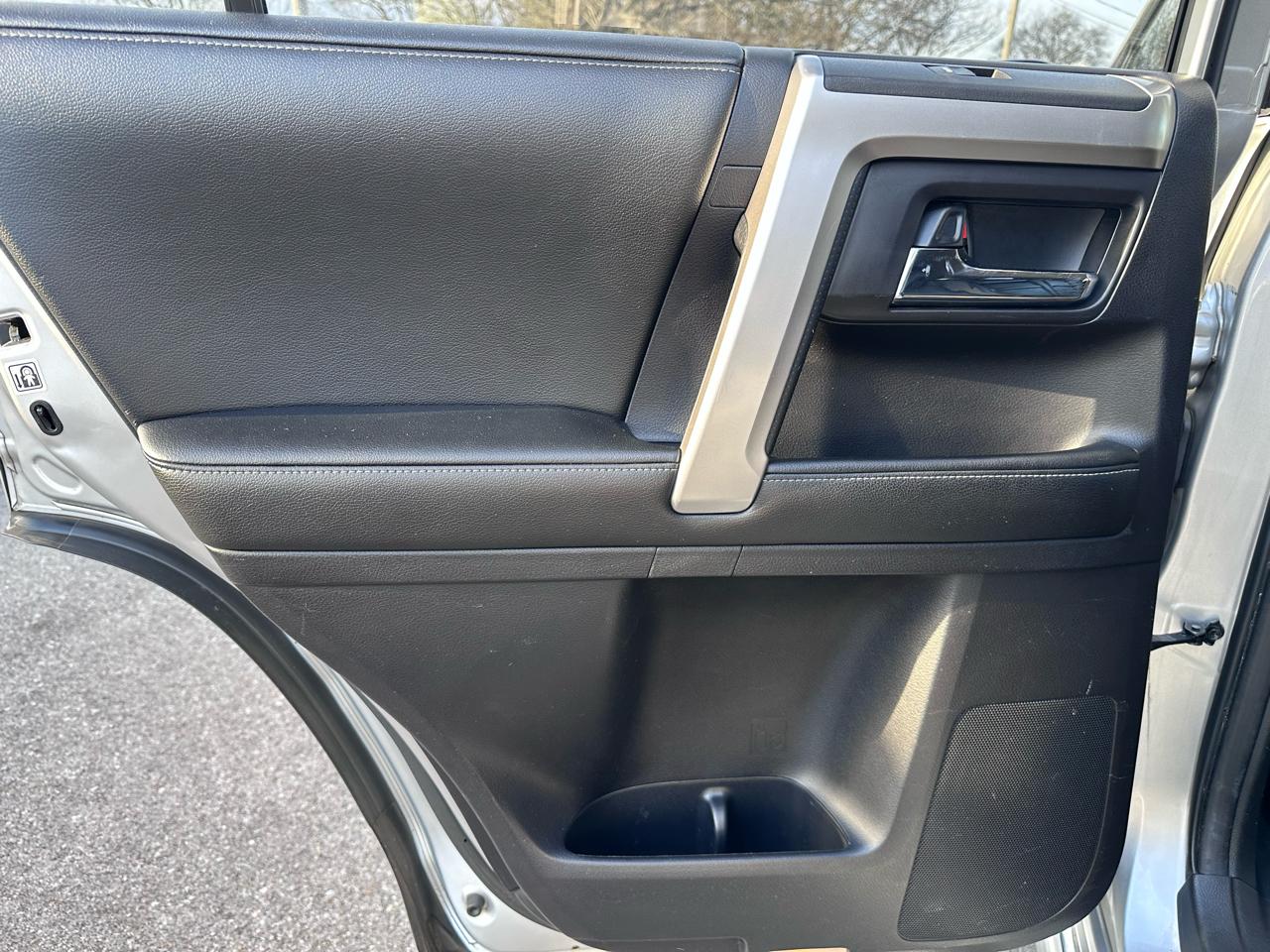 Toyota 4Runner SR5 4WD 2015