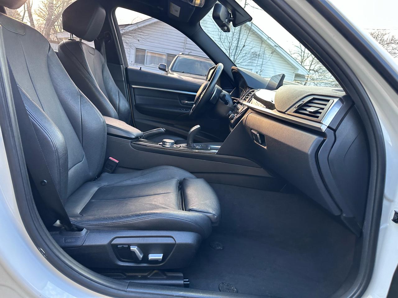 BMW 3-Series 328i Sedan 2016