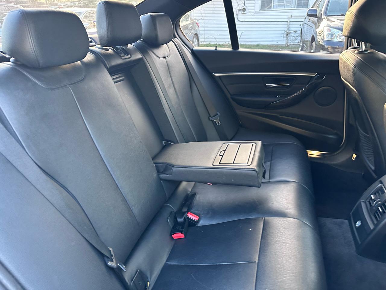 BMW 3-Series 328i Sedan 2016